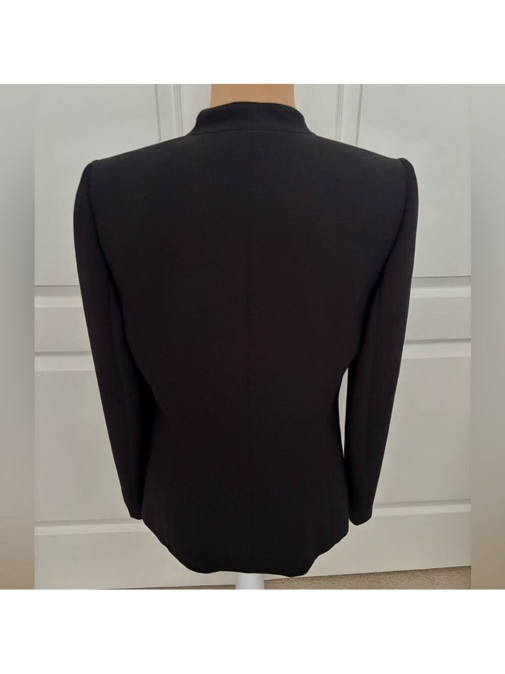 Tahari by Arthur S. Levine Luxe Black Rhinestone Blazer – Size 8 - Picture 7 of 12
